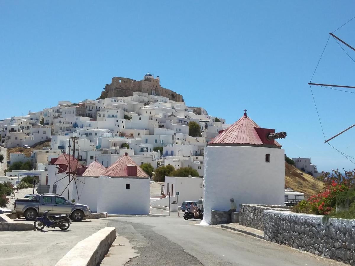 Apartamento Θέαστρον - Theastron House With Great View In Chora Pera Gyalos Exterior foto