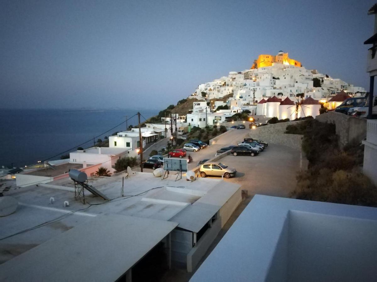 Apartamento Θέαστρον - Theastron House With Great View In Chora Pera Gyalos Exterior foto