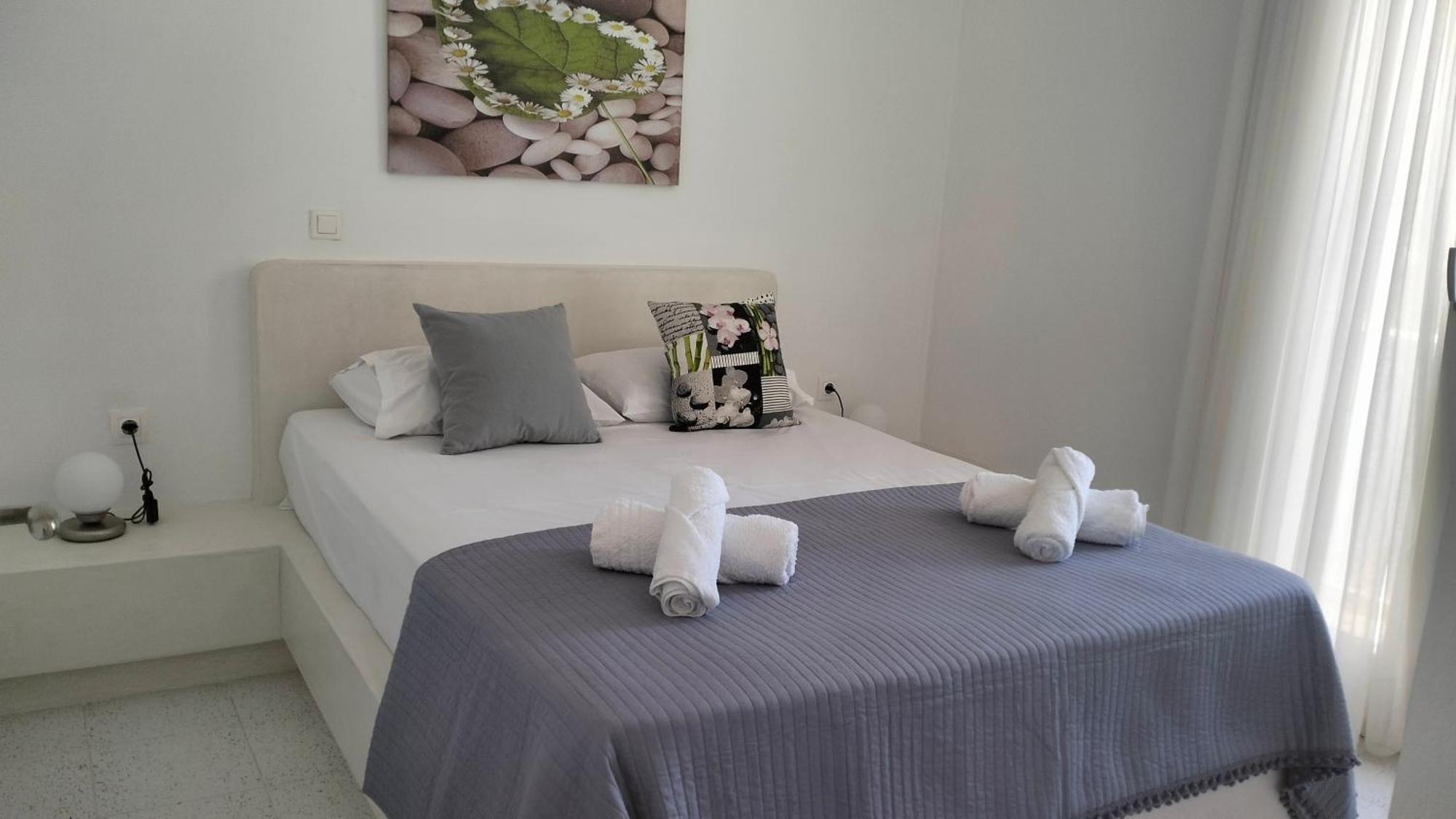 Apartamento Θέαστρον - Theastron House With Great View In Chora Pera Gyalos Exterior foto