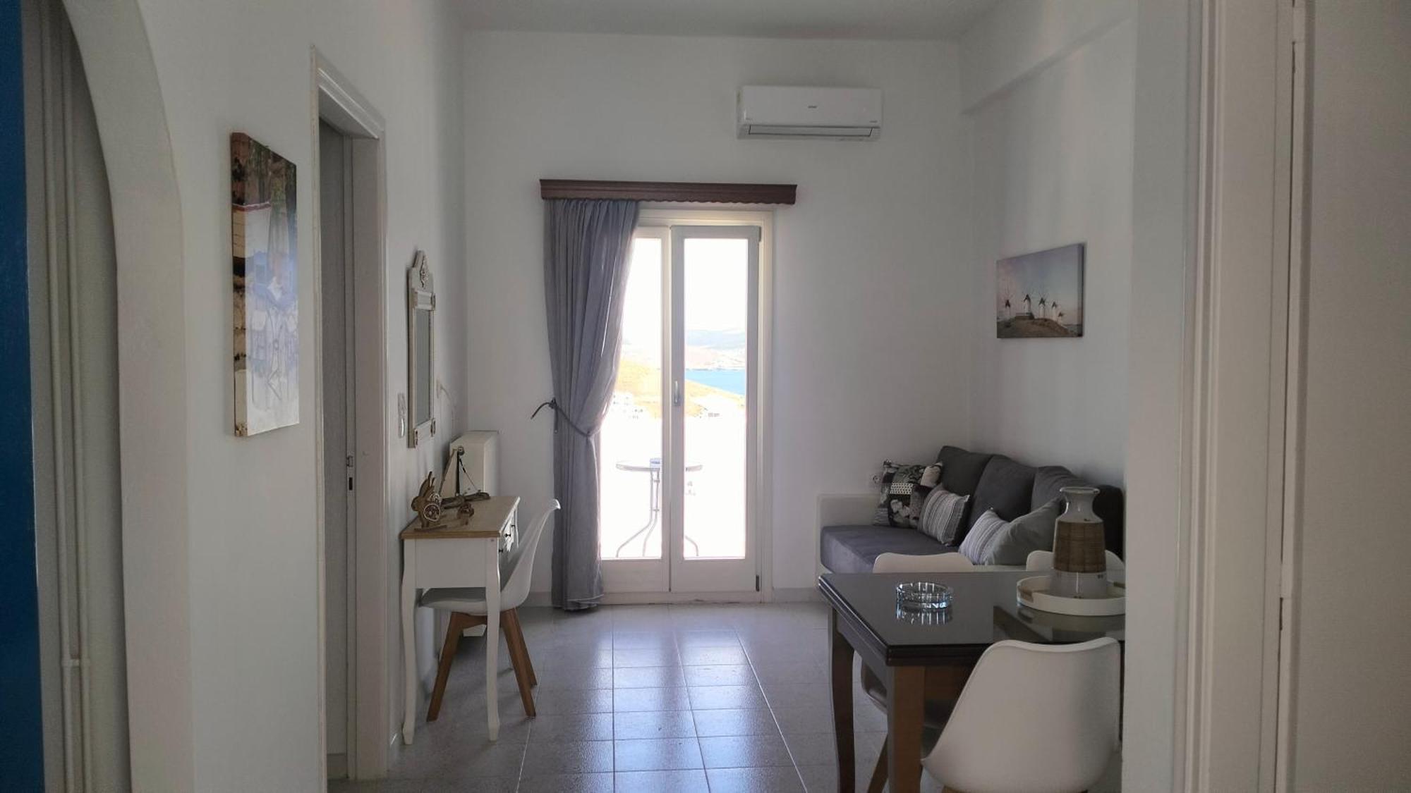 Apartamento Θέαστρον - Theastron House With Great View In Chora Pera Gyalos Exterior foto