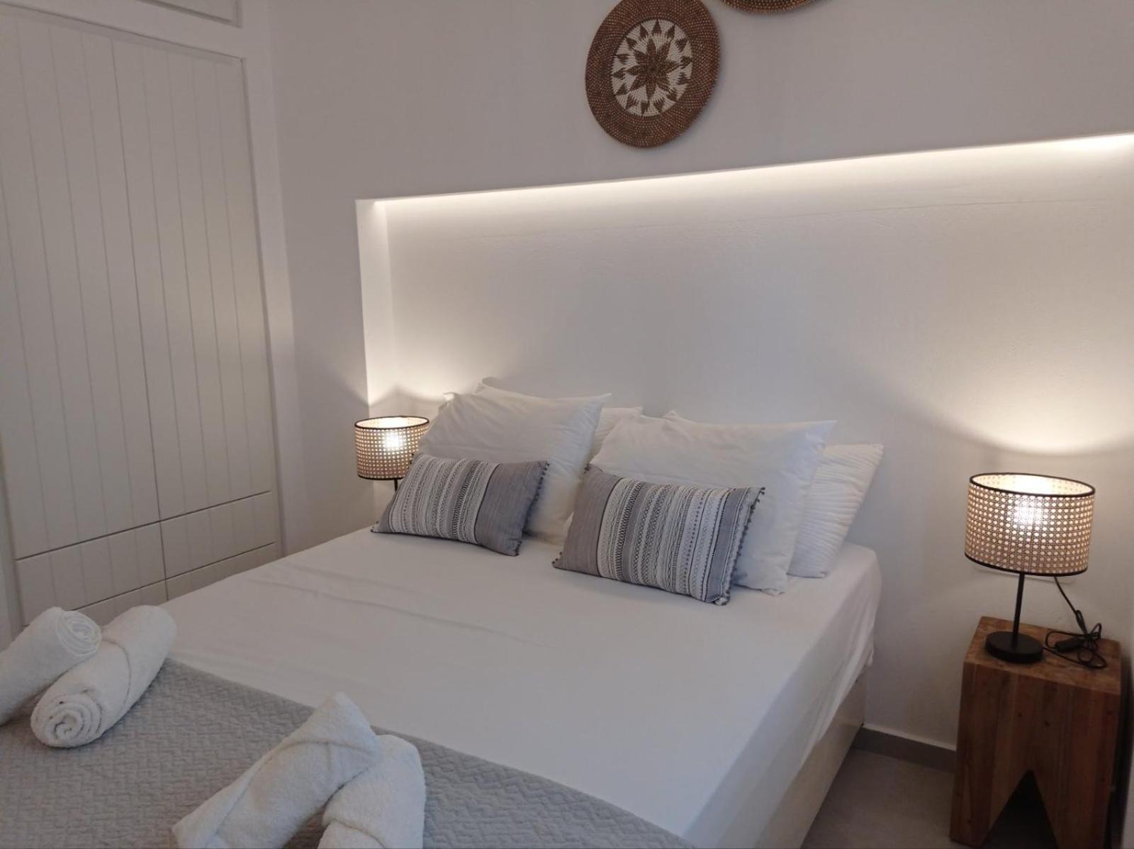 Apartamento Θέαστρον - Theastron House With Great View In Chora Pera Gyalos Exterior foto