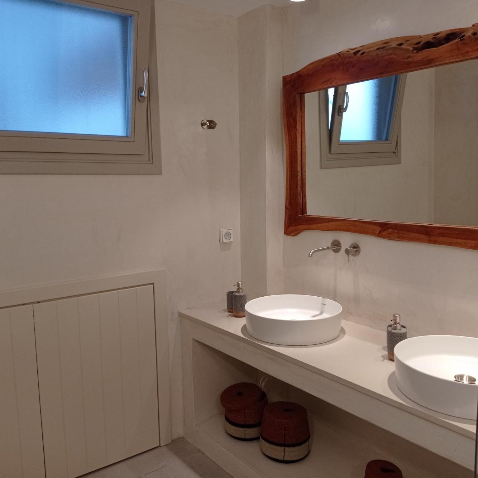 Apartamento Θέαστρον - Theastron House With Great View In Chora Pera Gyalos Exterior foto