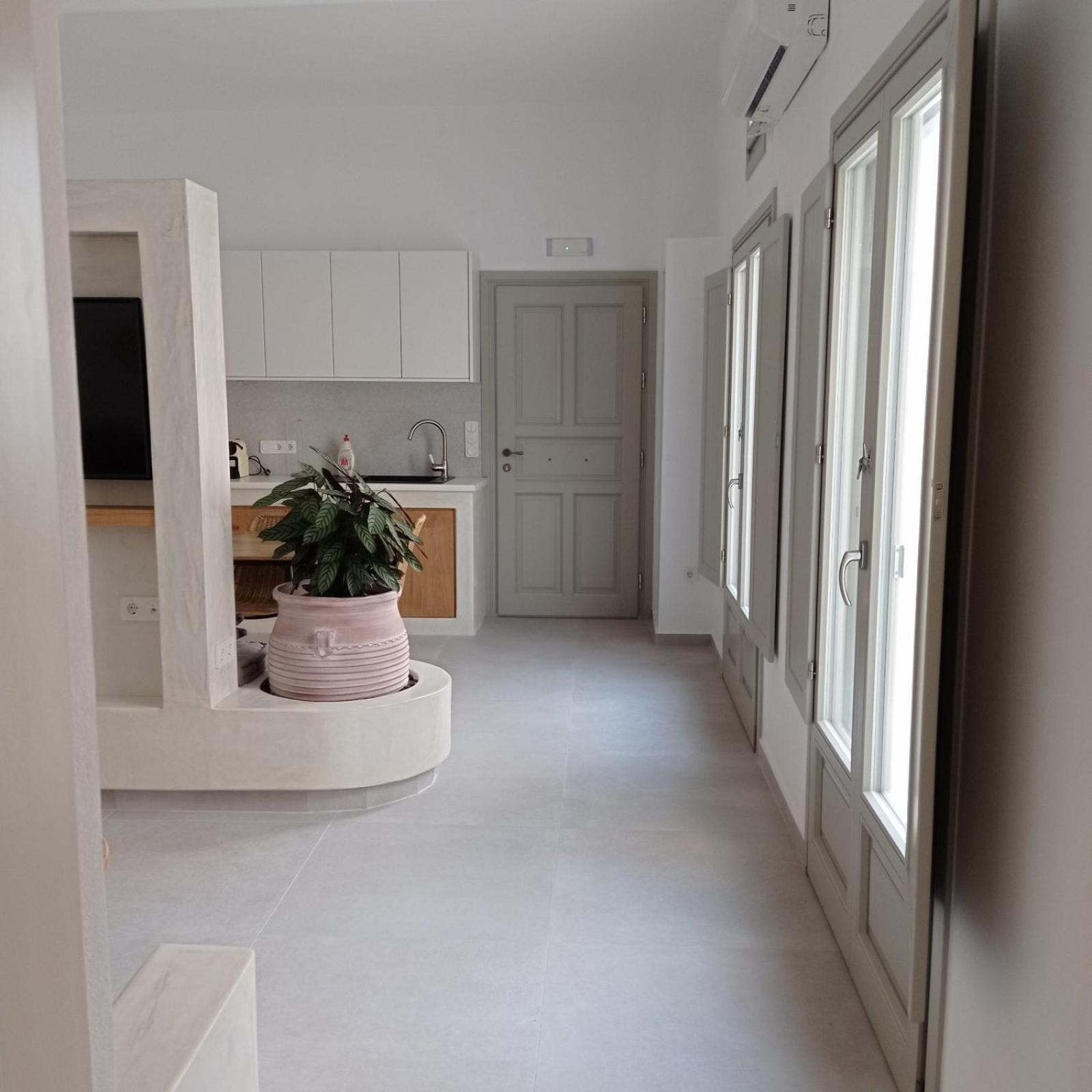 Apartamento Θέαστρον - Theastron House With Great View In Chora Pera Gyalos Exterior foto