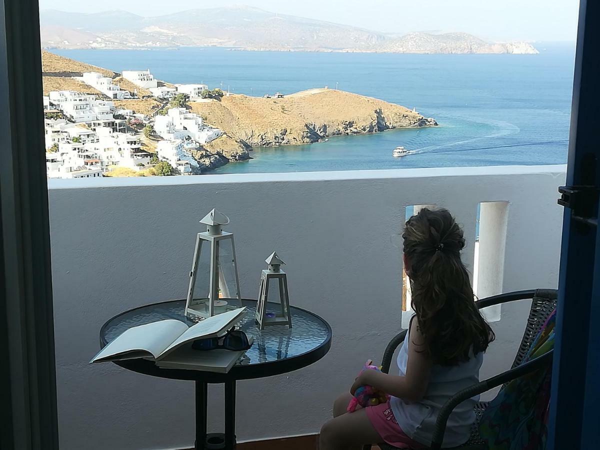 Apartamento Θέαστρον - Theastron House With Great View In Chora Pera Gyalos Exterior foto